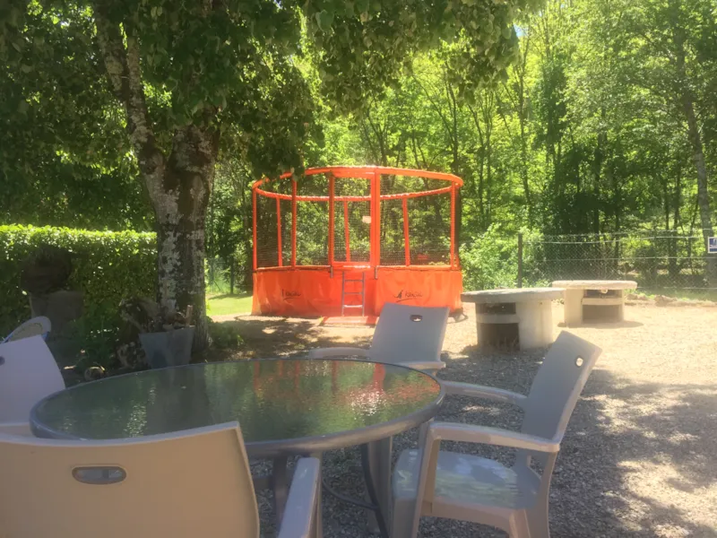 Emplacement Tente, Caravane Ou Camping-Car + 1 Voiture