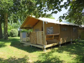 Mietunterkunft - Ciela Nature Zelt – 2 Schlafzimmer (Ohne Sanitäranlagen) - Camping de la Liez