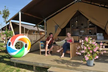 Mietunterkunft - Ciela Nature Lodge Zelt – 2 Schlafzimmer – Ausgestattete Küche – Badezimmer - Camping de la Liez