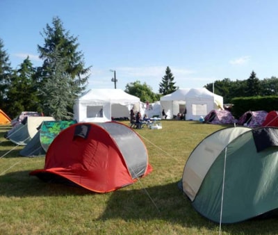 LOCATION: CYCLE/MOTORCYCLE/OR HIKER with tent