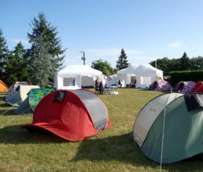 COMFORT CARAVAN OR CAMPING CAR SITE - 1 PERSON INCLUDED ,WIFI INCLUDED