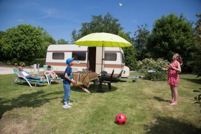 COMFORT CARAVAN OR CAMPING CAR SITE - 1 PERSON INCLUDED ,WIFI INCLUDED