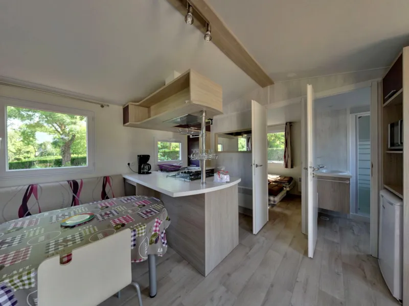 Flores 2 Ch 4 Pers (Tourisme D'affaire Condition Particulière:Une Personne Par Chambre ,Flores 2 Personnes)