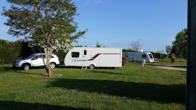 COMFORT CARAVAN OR CAMPING CAR SITE - 1 PERSON INCLUDED ,WIFI INCLUDED