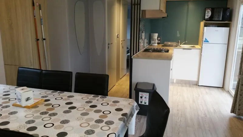 Oman 4 Chambres 8 Pers (Tourisme D'affaire Condition Particulière:Une Personne Par Chambre)