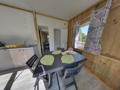 TITHOME (our low cost) 2 bedrooms without bathroom, halfway between cabin and mobile home