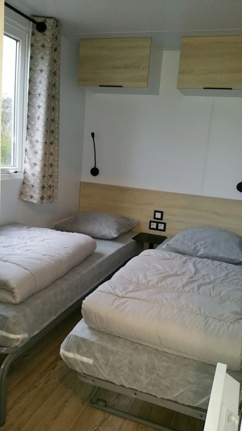 Oman 4 Chambres 8 Pers (Tourisme D'affaire Condition Particulière:Une Personne Par Chambre)