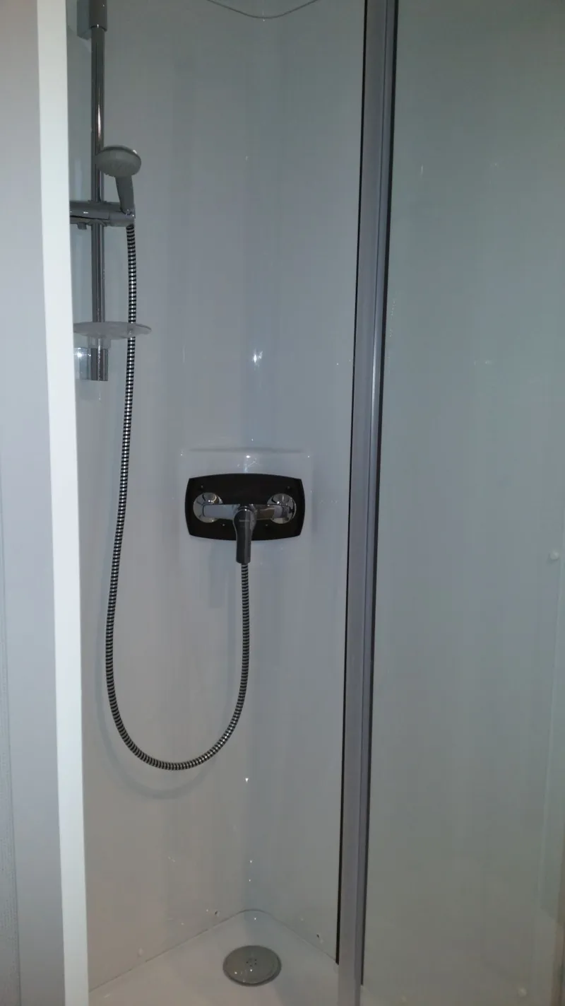 Oman 4 Chambres 8 Pers (Tourisme D'affaire Condition Particulière:Une Personne Par Chambre)