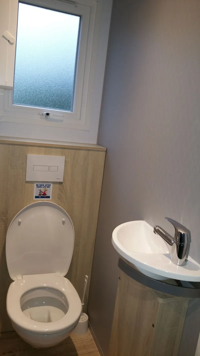 Oman 4 Chambres 8 Pers (Tourisme D'affaire Condition Particulière:Une Personne Par Chambre)