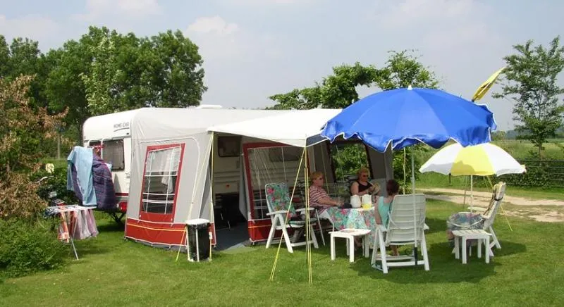 Pitch - Pitch Caravan/Large Tent/Trailer Tent + Electricity And Car - Mini Camping Warnstee