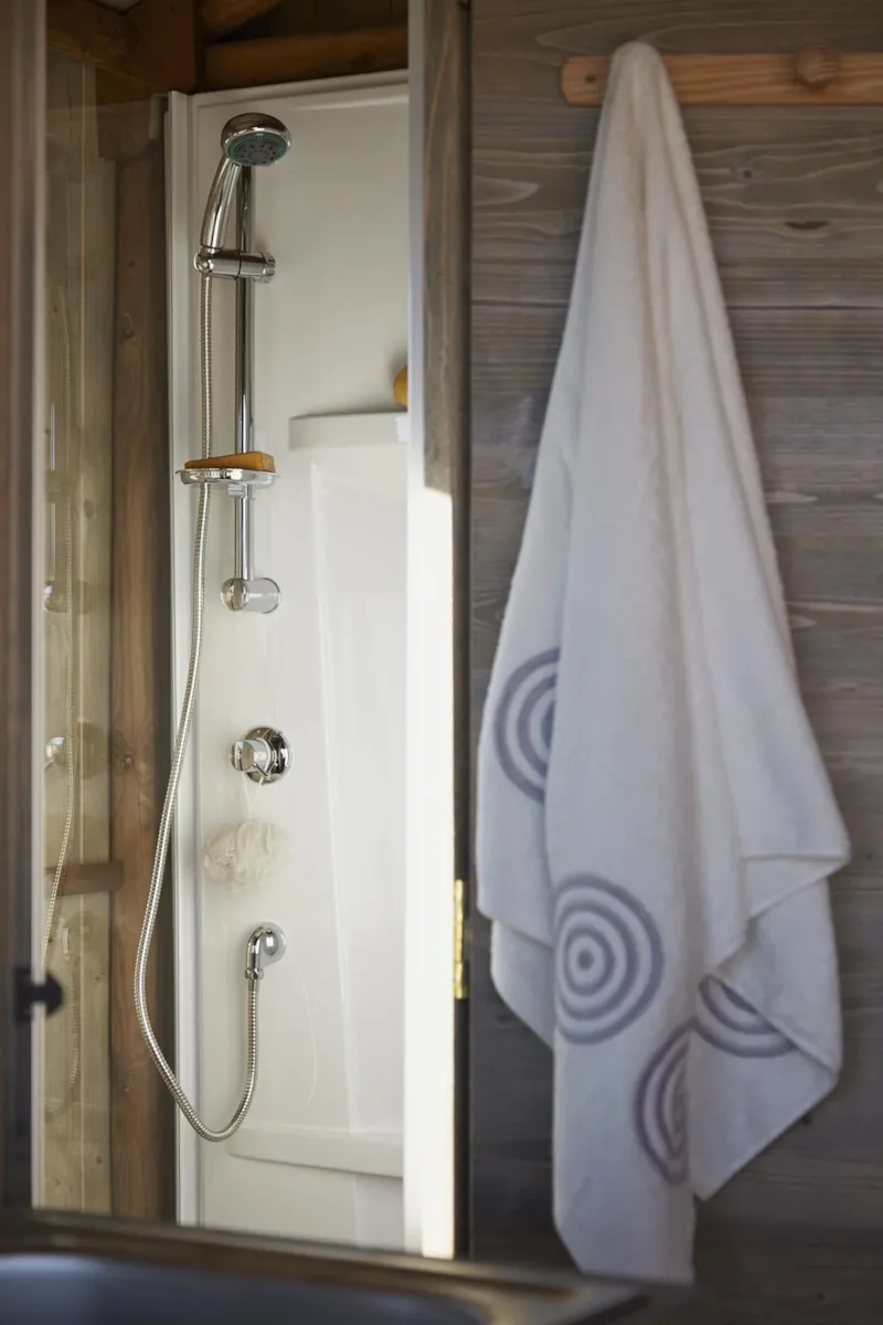 Cabane Lodge Bois Sur Pilotis Standard 38M² (2 Chambres) Dont Terrasse Couverte De 8M²