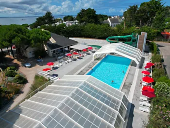 Flower Camping Le Bois d'Amour - Ucamping