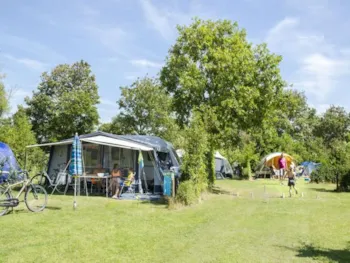 Emplacement - Emplacement Comfort + - Camping De Brem