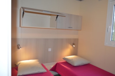 Chalet Prestige (3 bedrooms) TV — 4