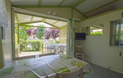 Chalet Morea with covered terrace TV — 3