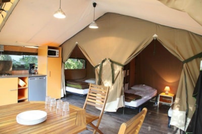 Lodge tent — 2
