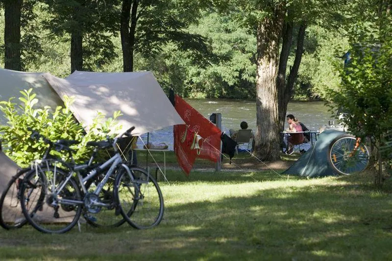 Emplacement Bord De Rivière 120M2