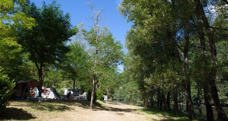 Emplacement Bord De Rivière 120M2