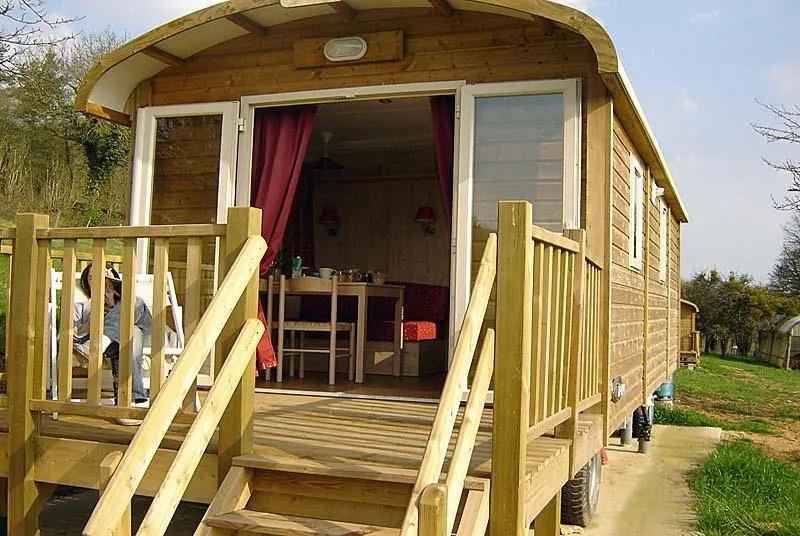 Location - Roulotte Ambiance Nomade - Camping Au Soleil d'Oc