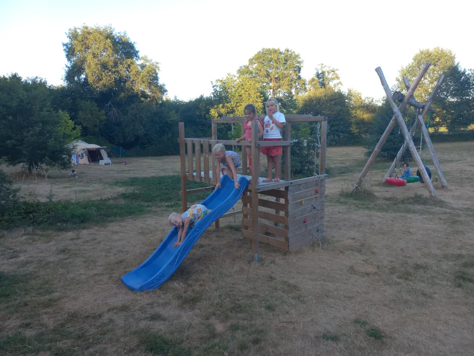 Camping Le Petit Mas d'Ile