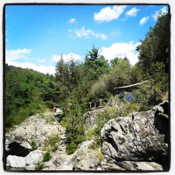 Pitch - Pitch Un Balcon Sur La Rivière Grand Confort - Camping La Corconne