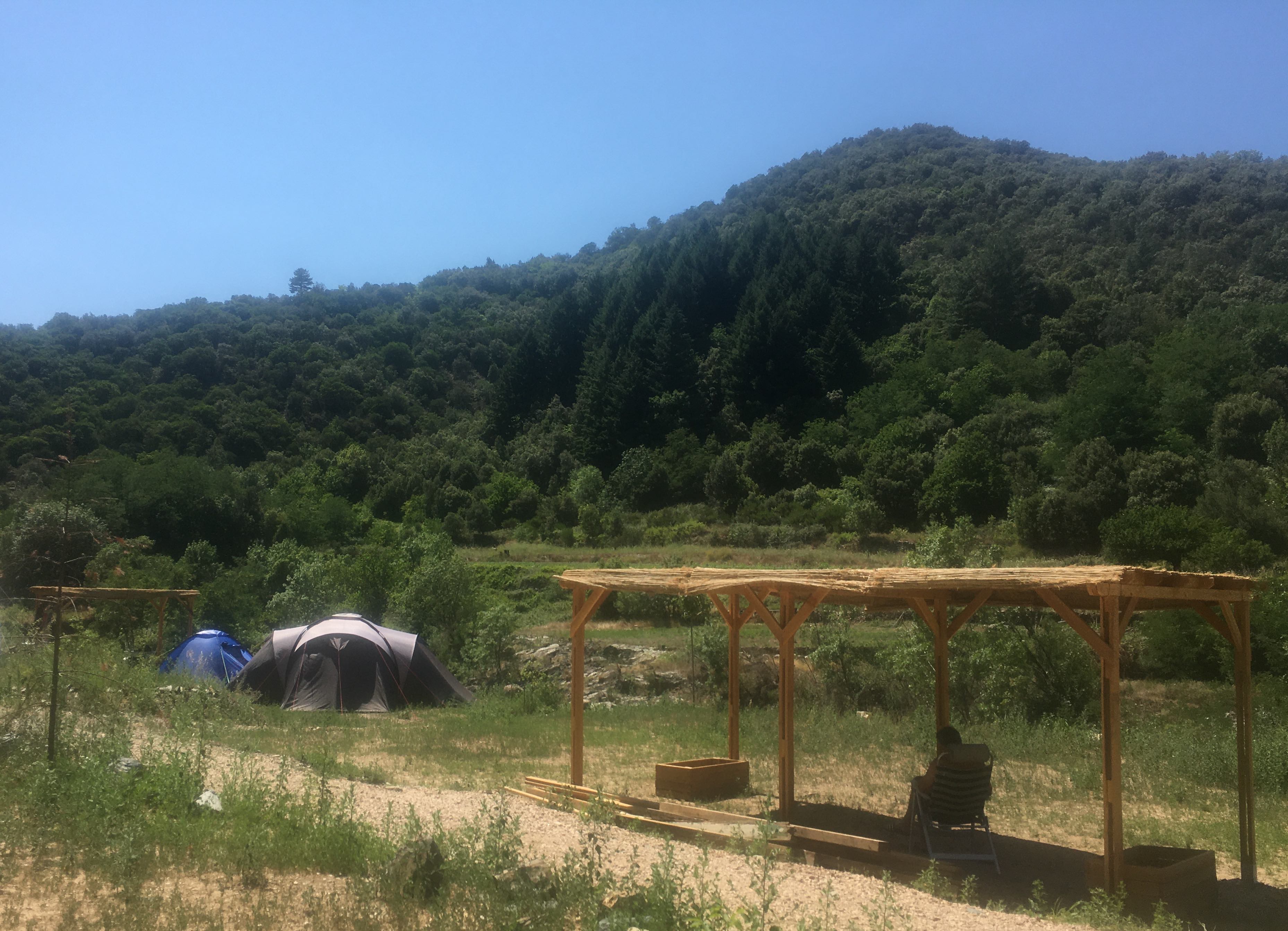 Emplacement - Emplacement Sous Le Soleil - Pergola - Camping La Corconne