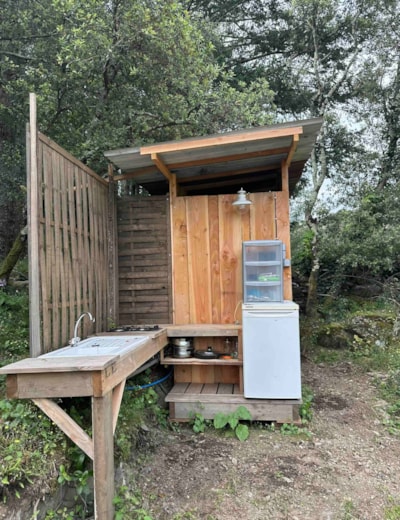 Emplacement Sous le Soleil - Grand Confort - Private kitchen and sanitary facilities — 5