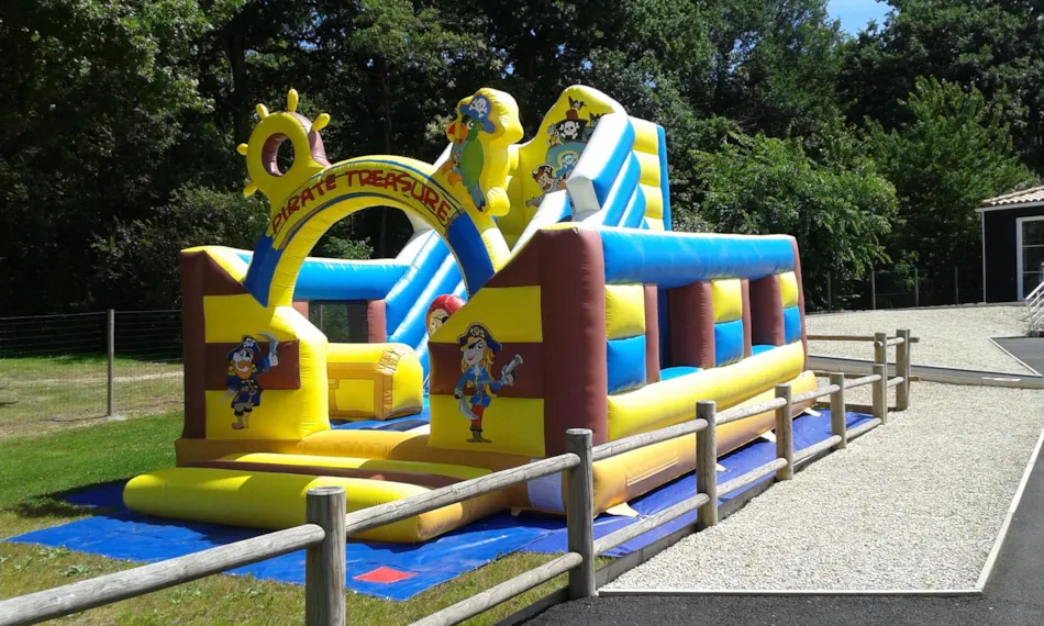 Camping Le Pont Rouge