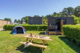 Stellplatz - Pauschale Premium - Camping Sandaya Le Ranolien