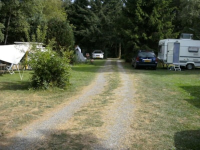 Pitch incl. 1 car/motorbike — 1