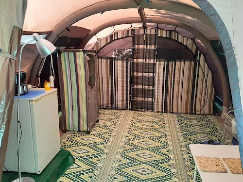 Tente Tunnel 25M2 Sans Sanitaires Privés