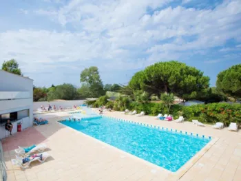 Flower Camping Le Rochelongue - Ucamping