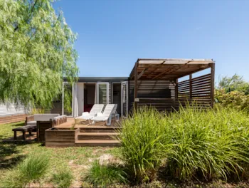 Mietunterkunft - Mobilheim Premium Plus  33M² - 3 Zimmer + Tv + Klimaanlage + Plancha - Flower Camping Le Rochelongue