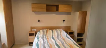 Mietunterkunft - Mobil-Home Premium (2Ch. - 4 Pers.) 2Sdb + Tv + Clim + Lave Vaisselle - Flower Camping Le Rochelongue