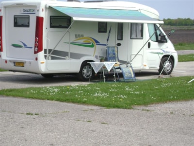 Pitch: camping-car + electricity — 1