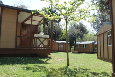 Bungalow — 6