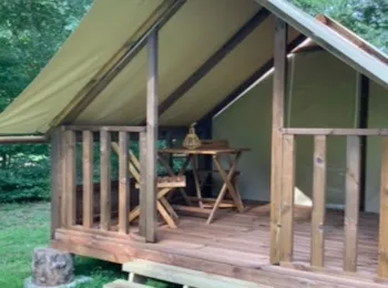 Accommodation - Tent Cycler (With Bicycle Protection Box) - Camping **La Clé des Champs