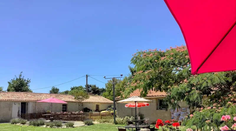 Emplacement D'environ 100M²