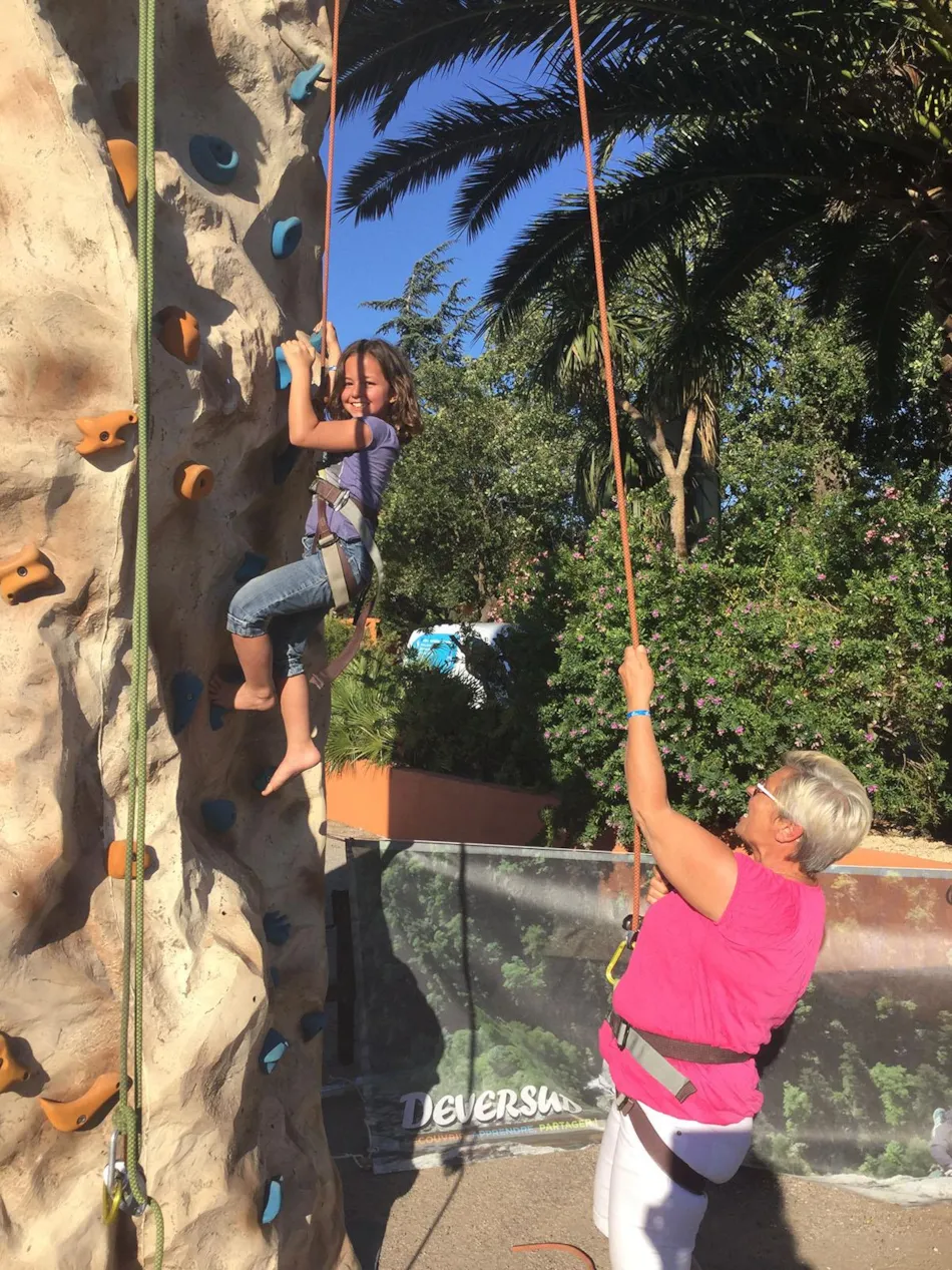 Camping La Tour de France***