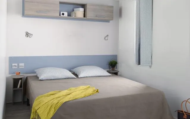 C- Mobil-Home Caraïbes - 2 Chambres