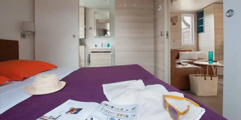 C- Mobil-Home Méditerranée Climatisé - 3 Chambres