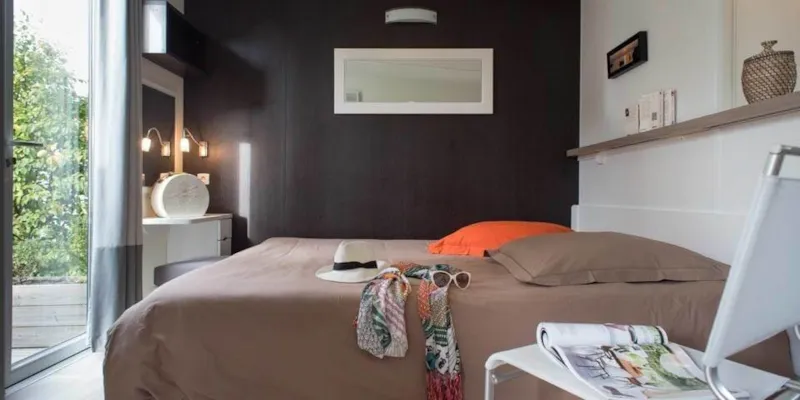 C- Mobil-Home Méditerranée Climatisé - 2 Chambres