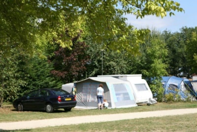 Package B : pitch + car + electricity  10 Amp
