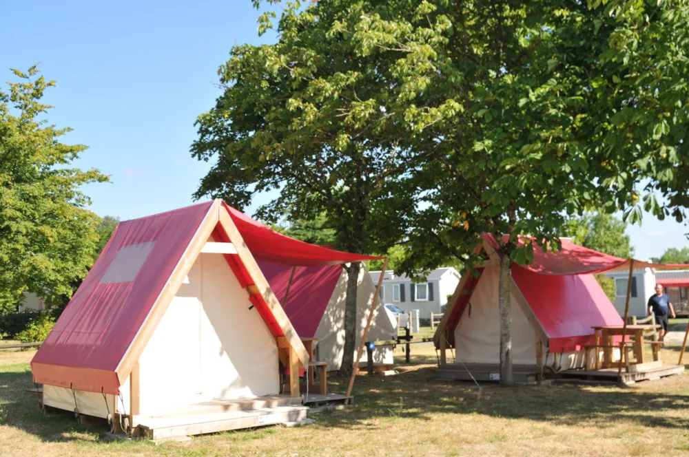 Location - Tente Randonneurs - 6M² - Camping La Mignardière****