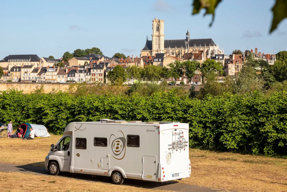 Stellplatz - Naturpaket, Ohne Strom - Camping de Nevers