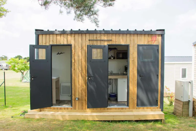 Emplacement Privilège Avec Sanitaire