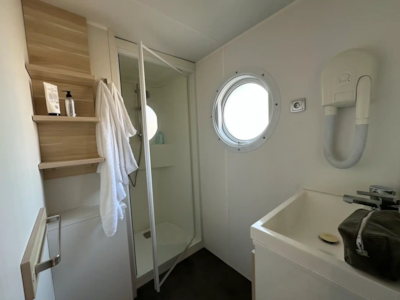Comfort 2-bedroom mobile home — 5