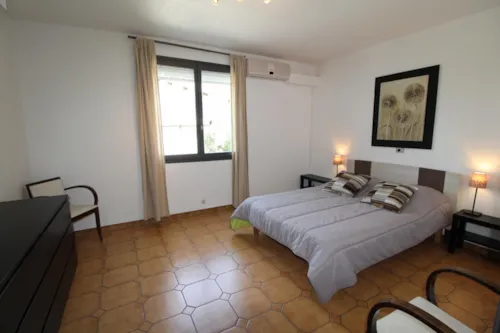 Location - Villa Premium Aristée 6Ch 15Pers - Tv + Lv + 2 Sdb + Piscine Privée - image n°6 - Camping Le Petit Bois Sites et Paysages