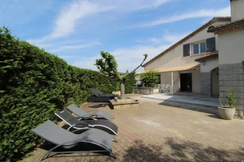 Location - Villa Premium Aristée 6Ch 15Pers - Tv + Lv + 2 Sdb + Piscine Privée - image n°2 - Camping Le Petit Bois Sites et Paysages