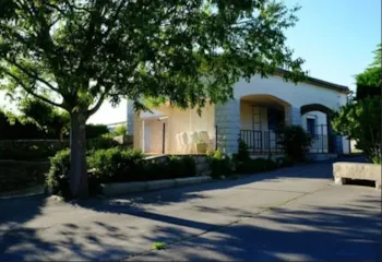 Mietunterkunft - Villa Premium Aristée 6 Schlafzimmer  - Tv + Lv + 2 Badezimmer +   Privater Swimmingpool - Camping Le Petit Bois Sites et Paysages